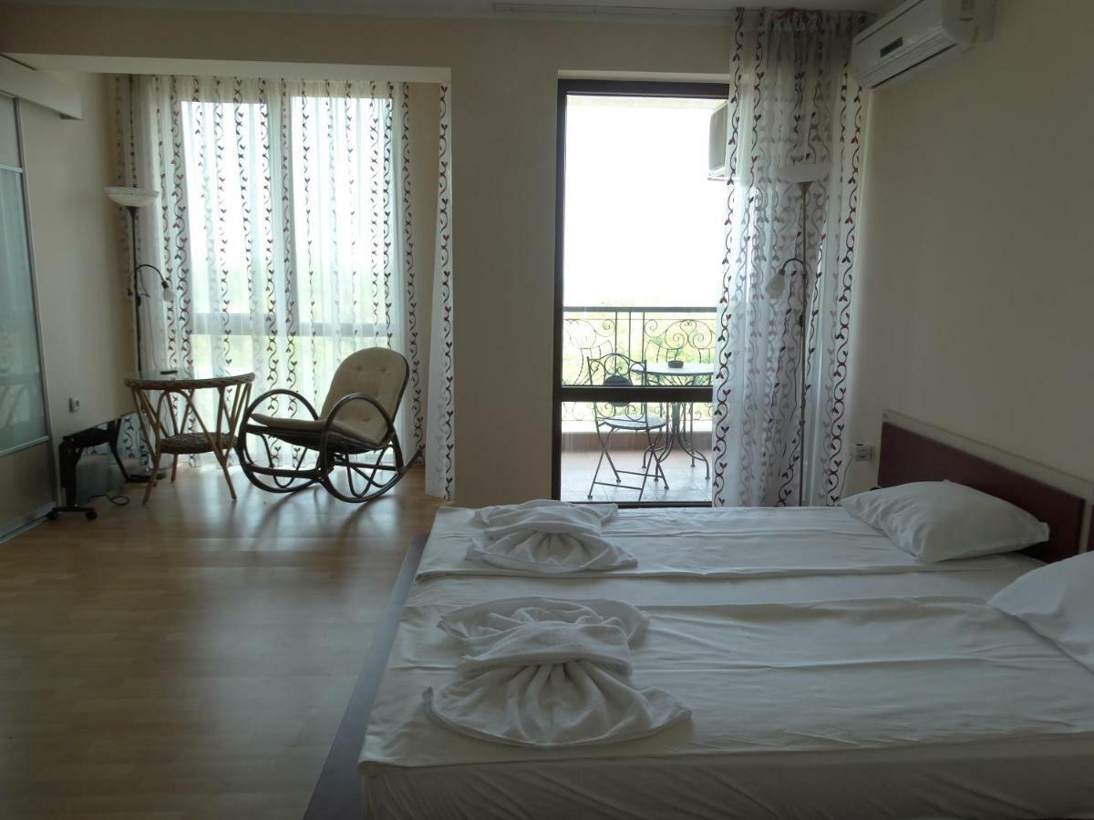 Hotel de apartamente Chateau Del Marina Complex 2*