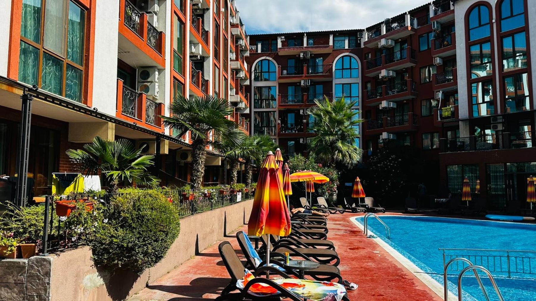 Aparthotel Chateau Del Marina Complex
