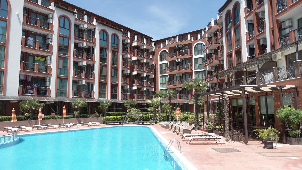 Chateau Del Marina Complex