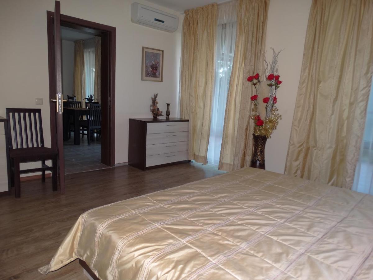Chateau Del Marina Complex Nesebyr